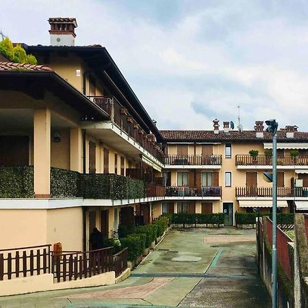 La Petite Maison De Stephanie Clusane Bagian luar foto